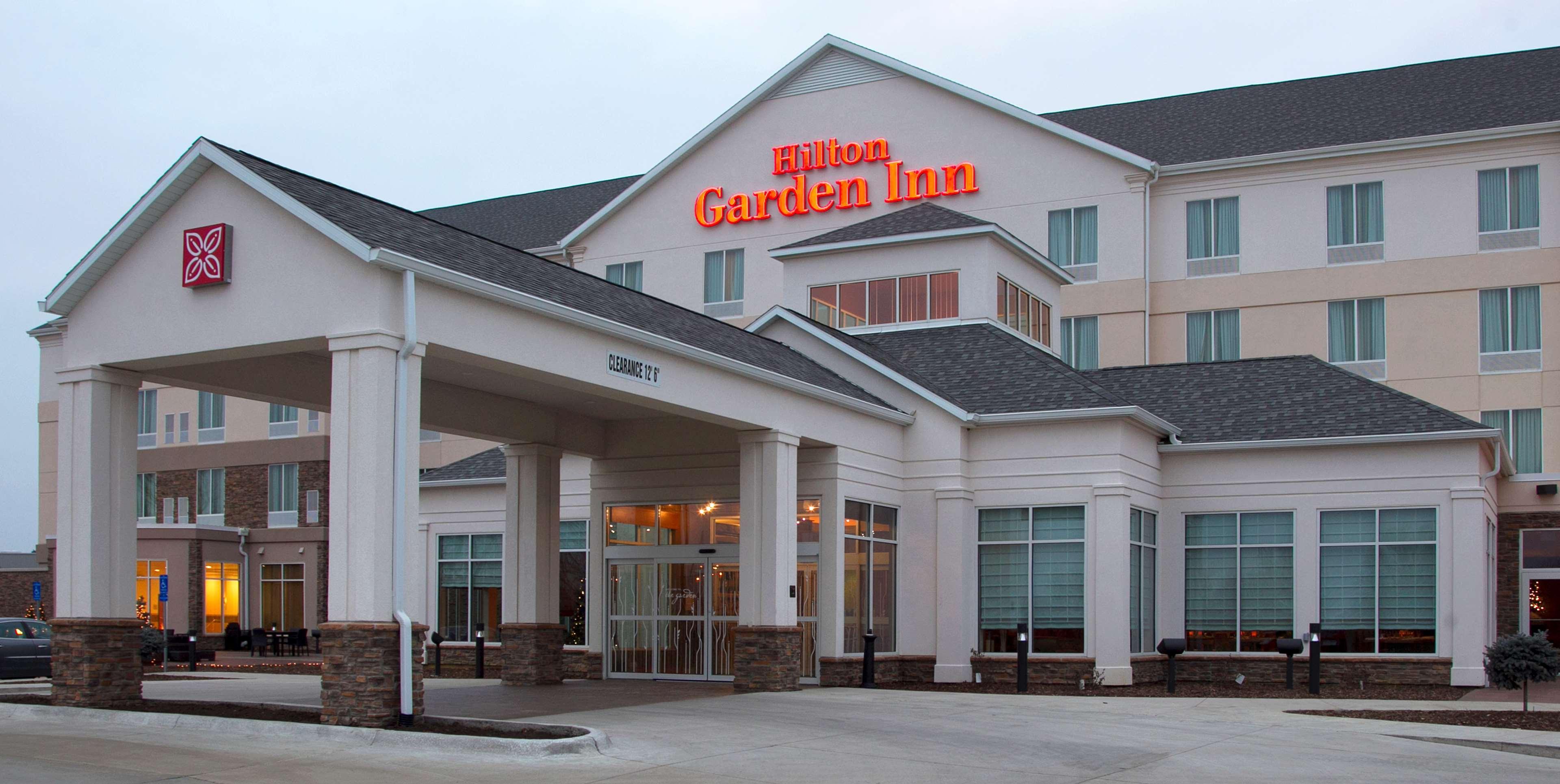 Hilton Garden Inn Cedar Falls Conference Center Bagian luar foto