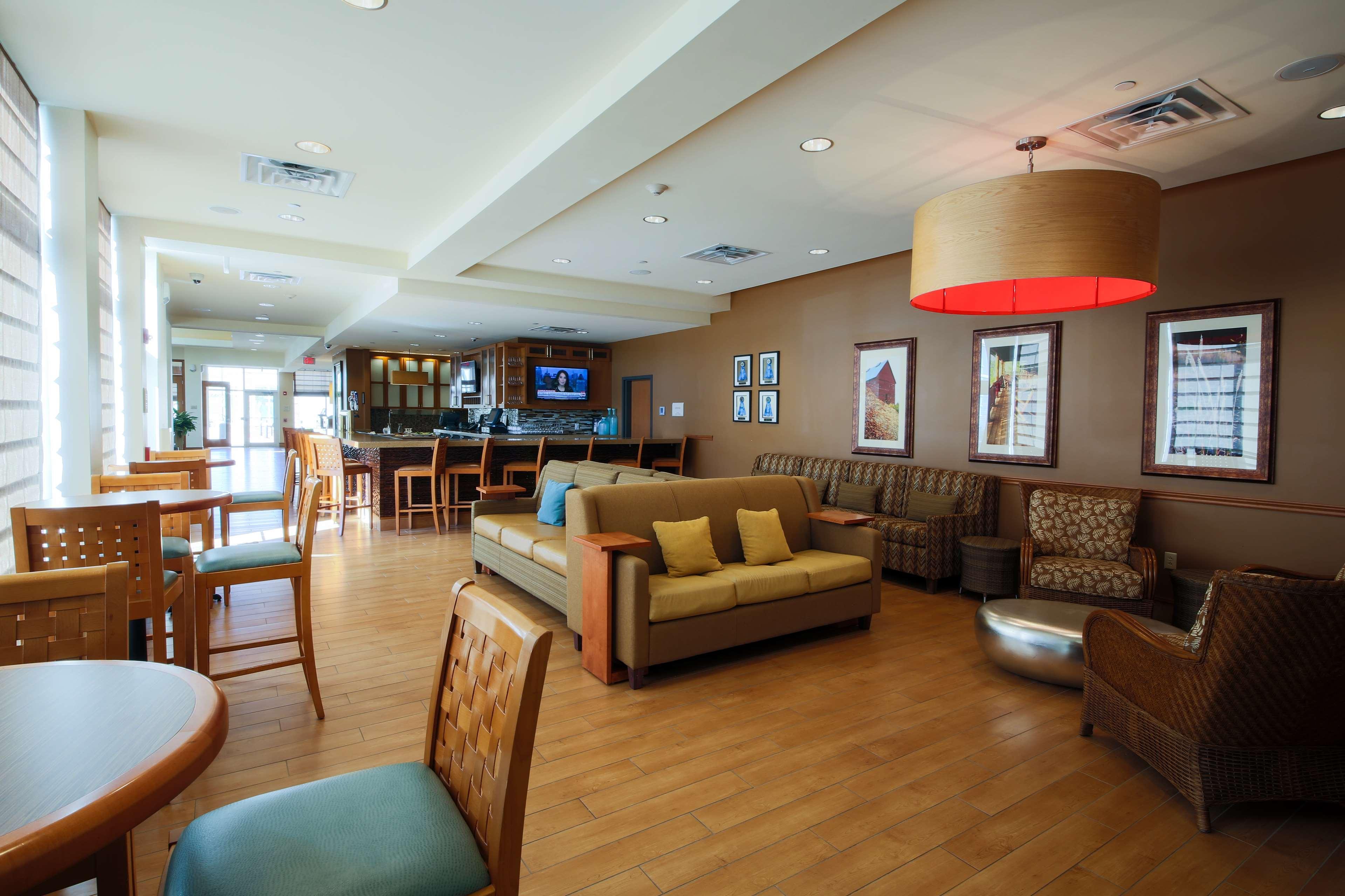 Hilton Garden Inn Cedar Falls Conference Center Bagian luar foto
