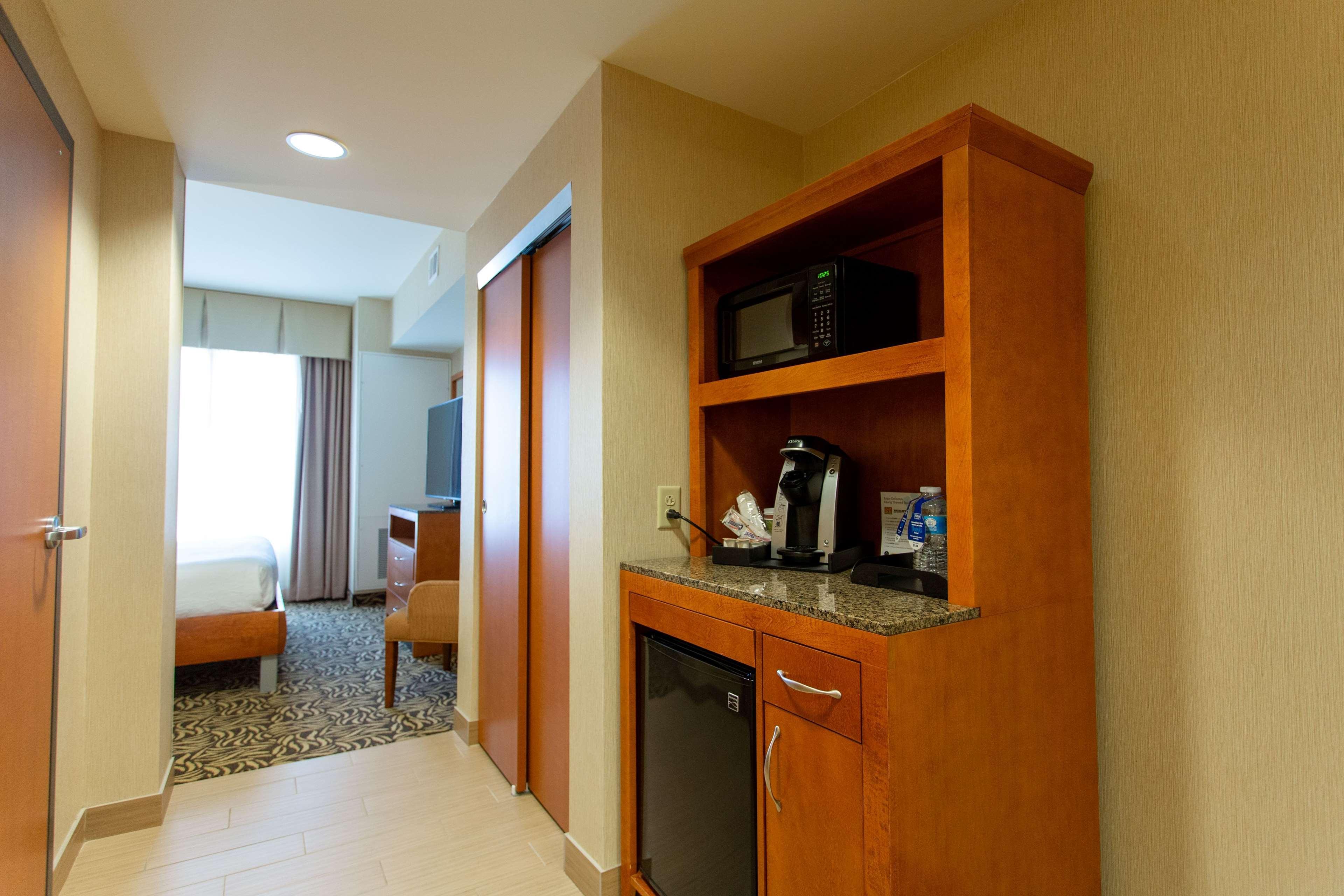 Hilton Garden Inn Cedar Falls Conference Center Bagian luar foto