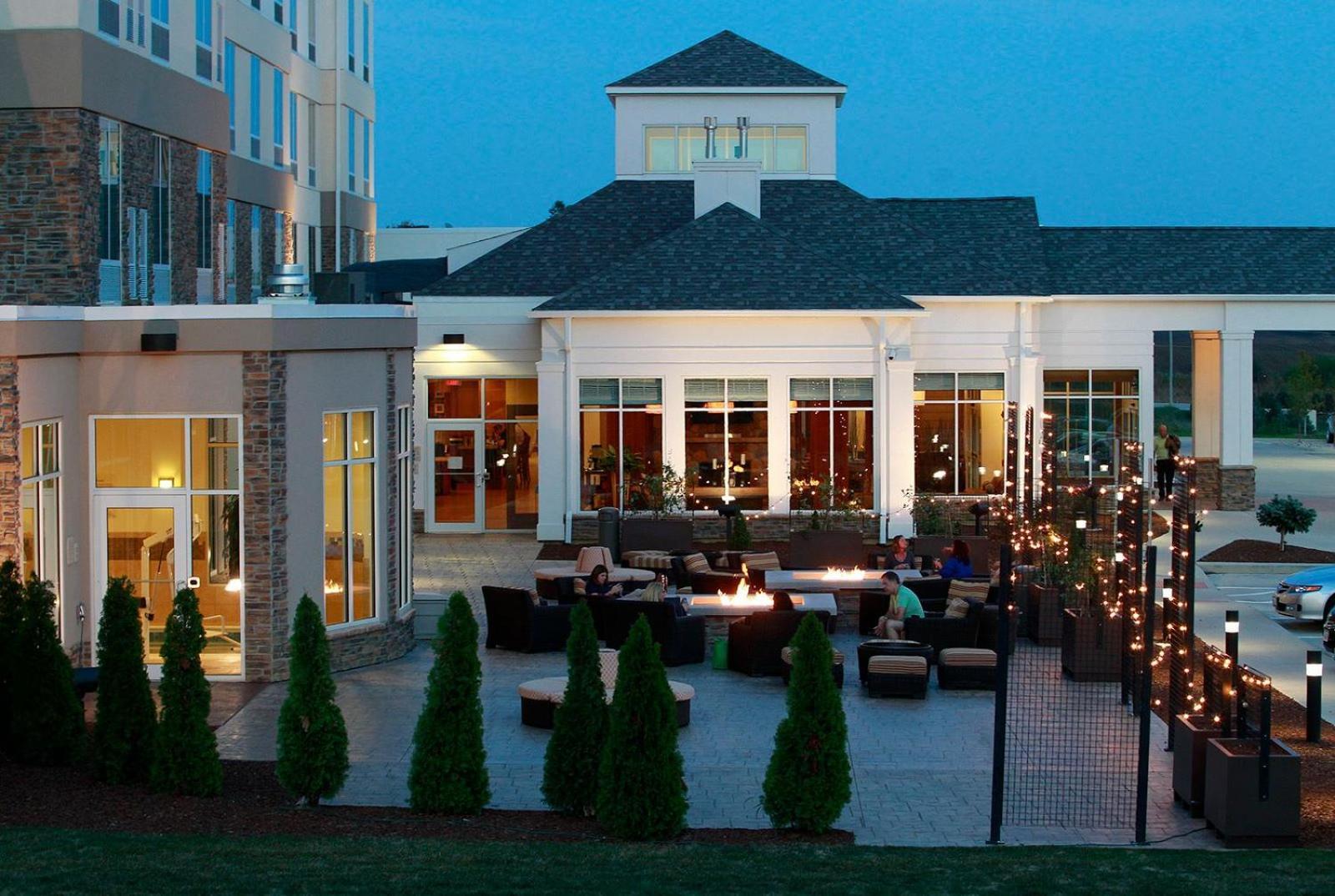 Hilton Garden Inn Cedar Falls Conference Center Bagian luar foto