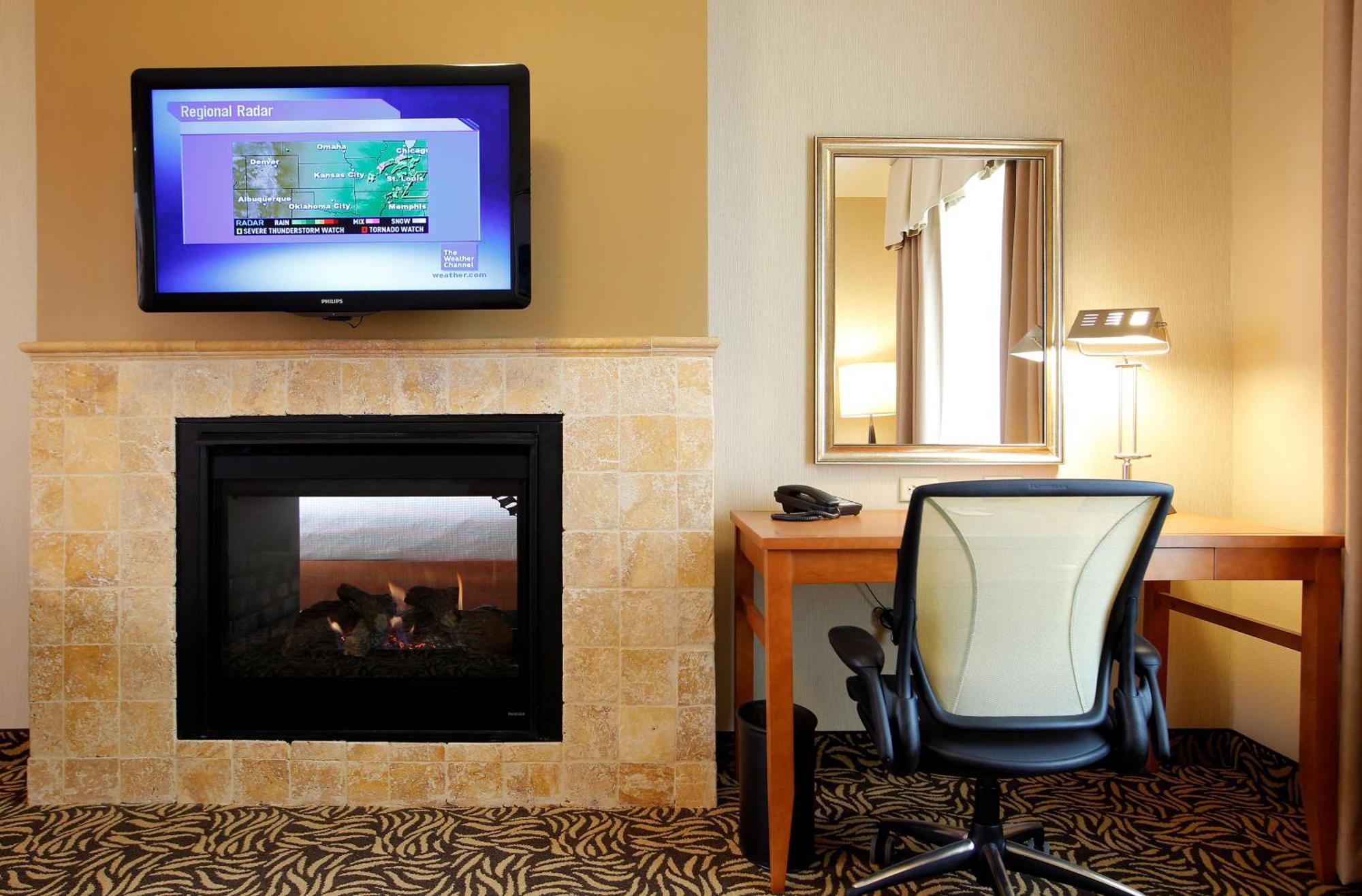 Hilton Garden Inn Cedar Falls Conference Center Bagian luar foto