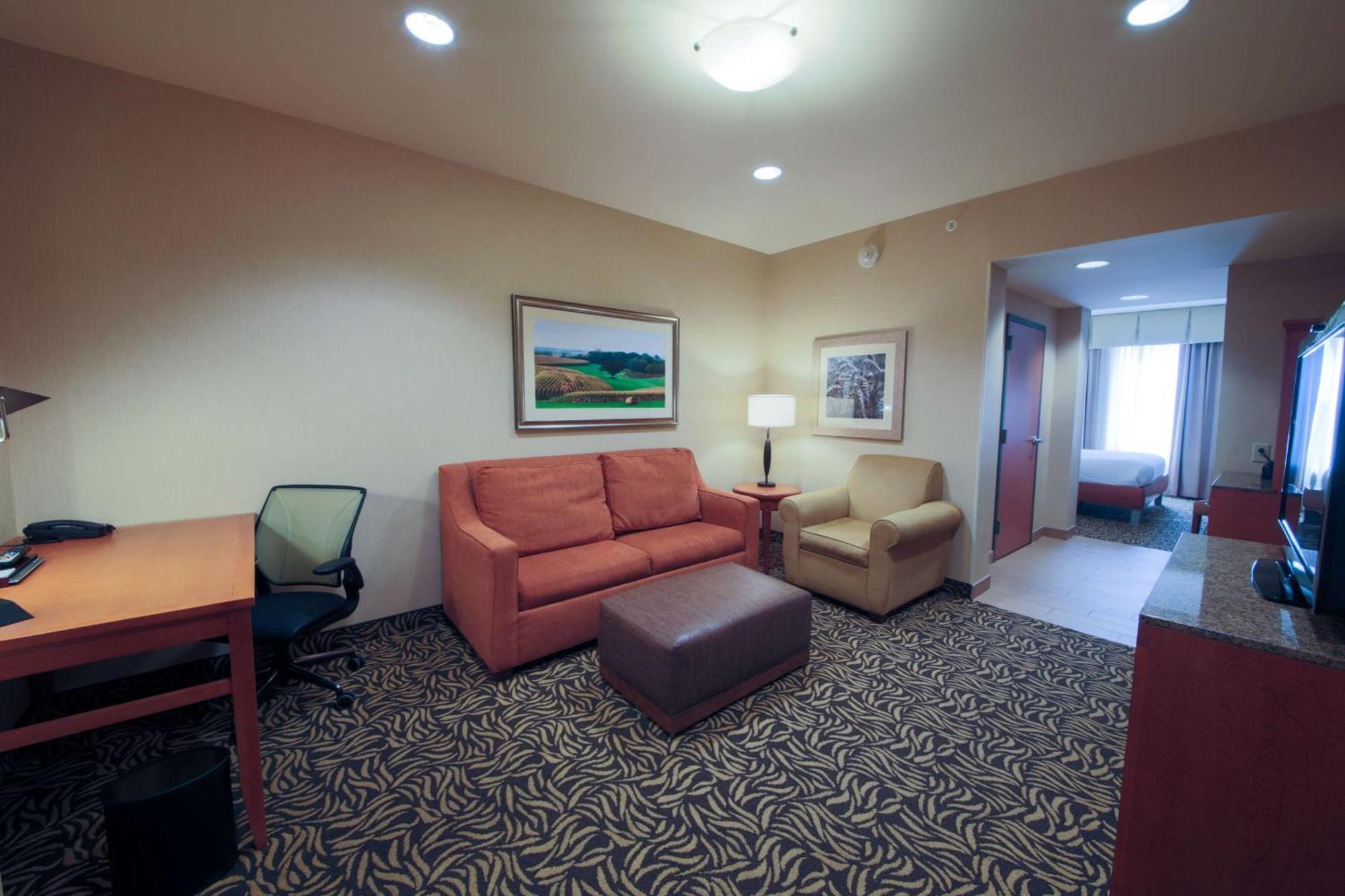 Hilton Garden Inn Cedar Falls Conference Center Bagian luar foto
