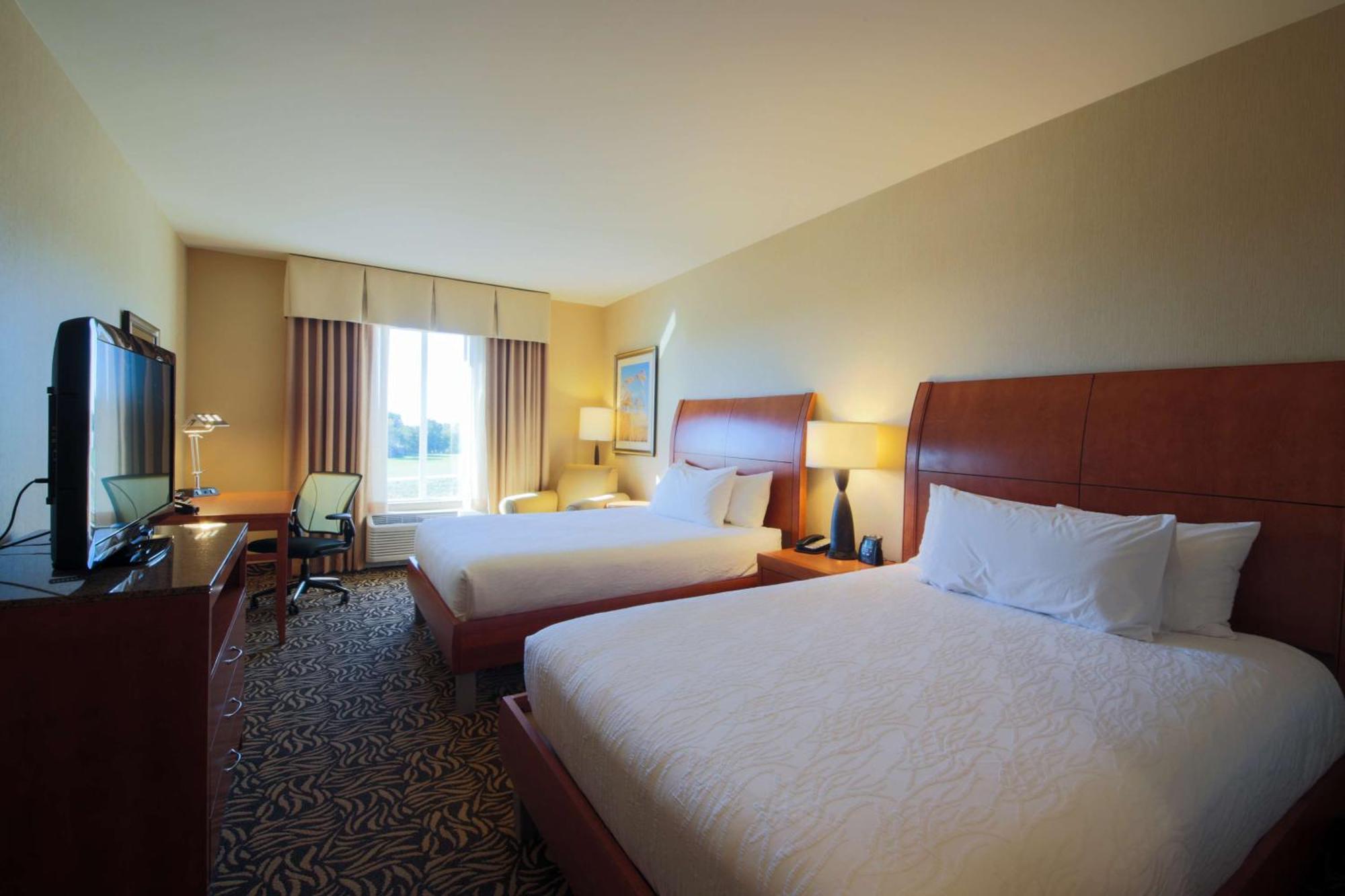 Hilton Garden Inn Cedar Falls Conference Center Bagian luar foto