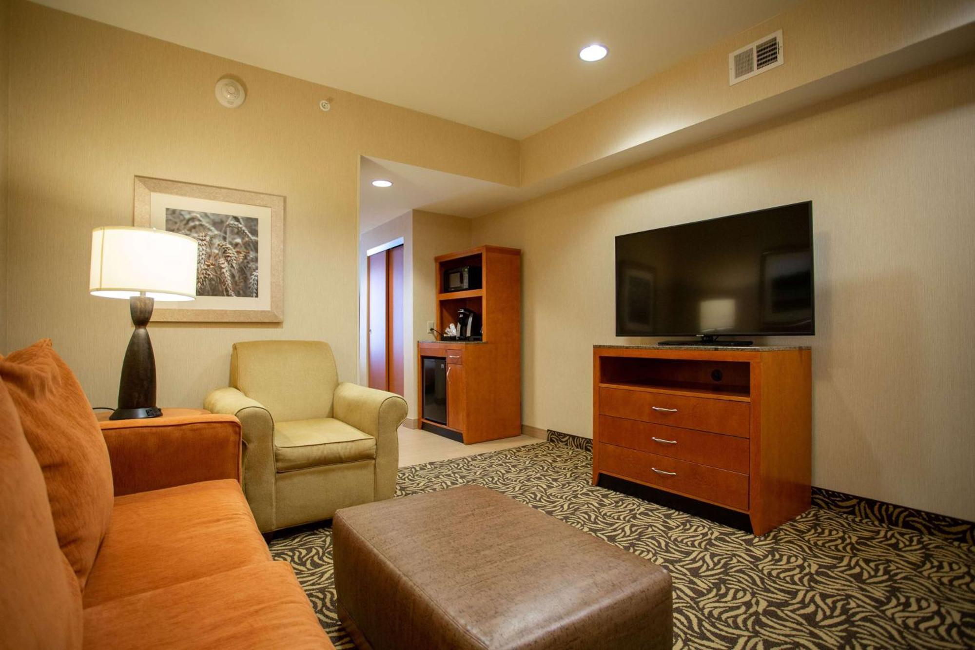 Hilton Garden Inn Cedar Falls Conference Center Bagian luar foto