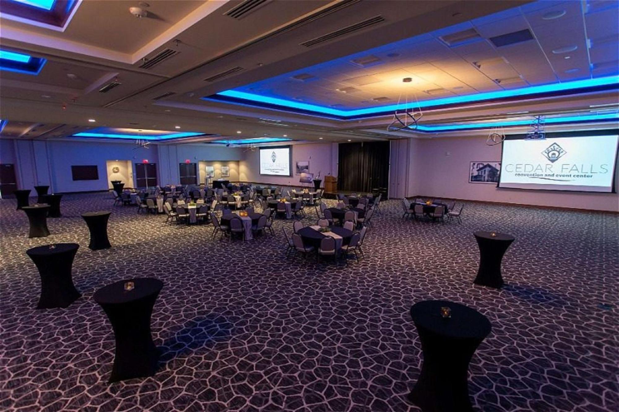 Hilton Garden Inn Cedar Falls Conference Center Bagian luar foto
