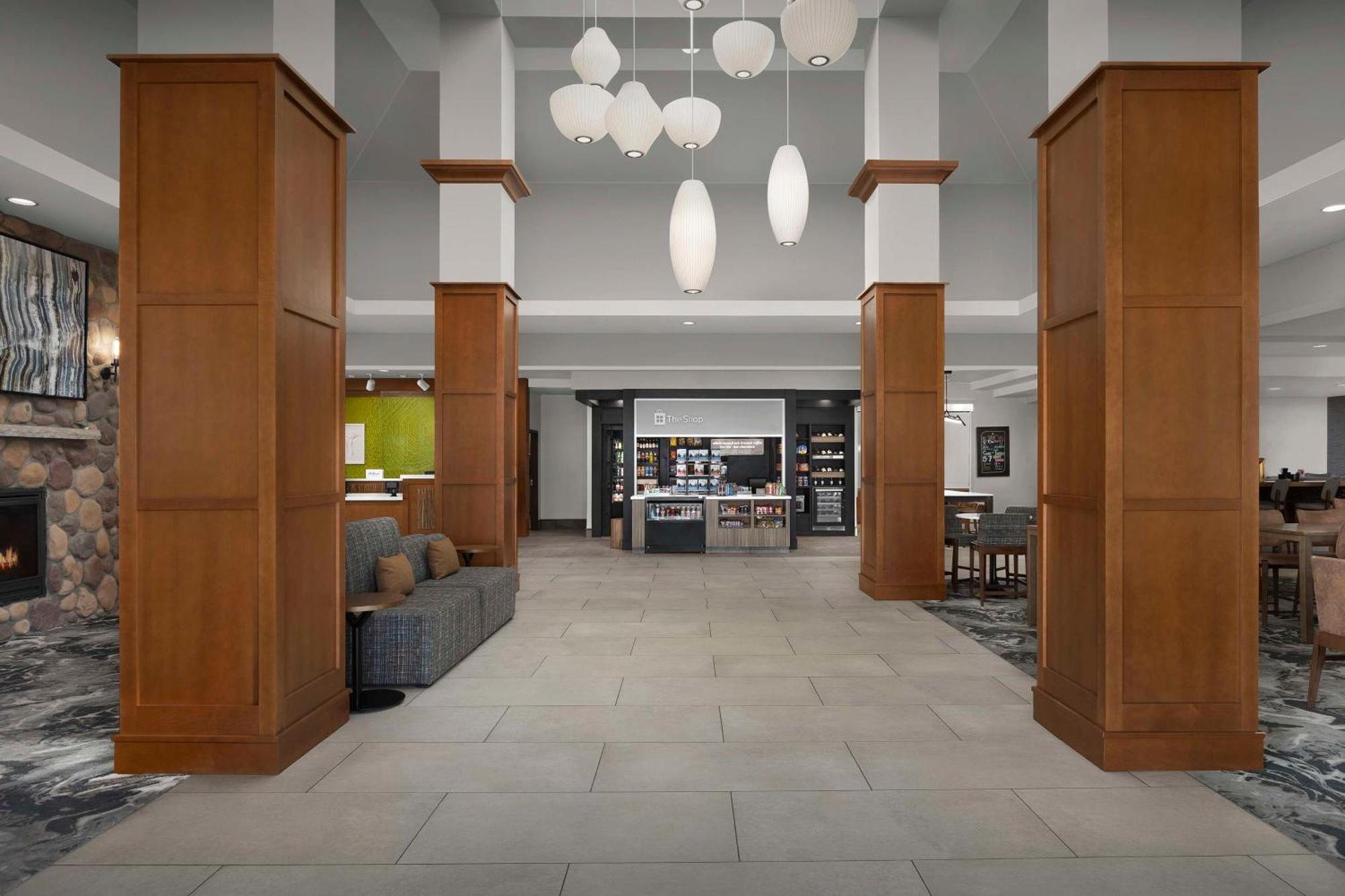 Hilton Garden Inn Cedar Falls Conference Center Bagian luar foto